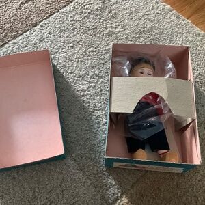 Madame Alexander Netherlands Boy 577 NWB